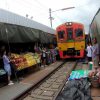 メークロンの傘たたみ市場（タイ旅行2018）